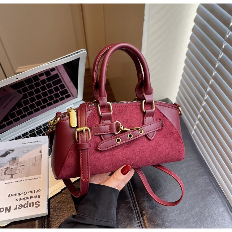 

Портативная сумка-ракушка, сумка-мессенджер в иностранном стиле для поездок на работу, женская модная ретро-простая сумка-мессенджер большой вместимости 2025 года бордовый