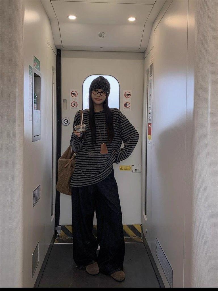 Korean Loose-Fit Color Block Stripe Long Sleeve Women's T-Shirt - Early Autumn 2025