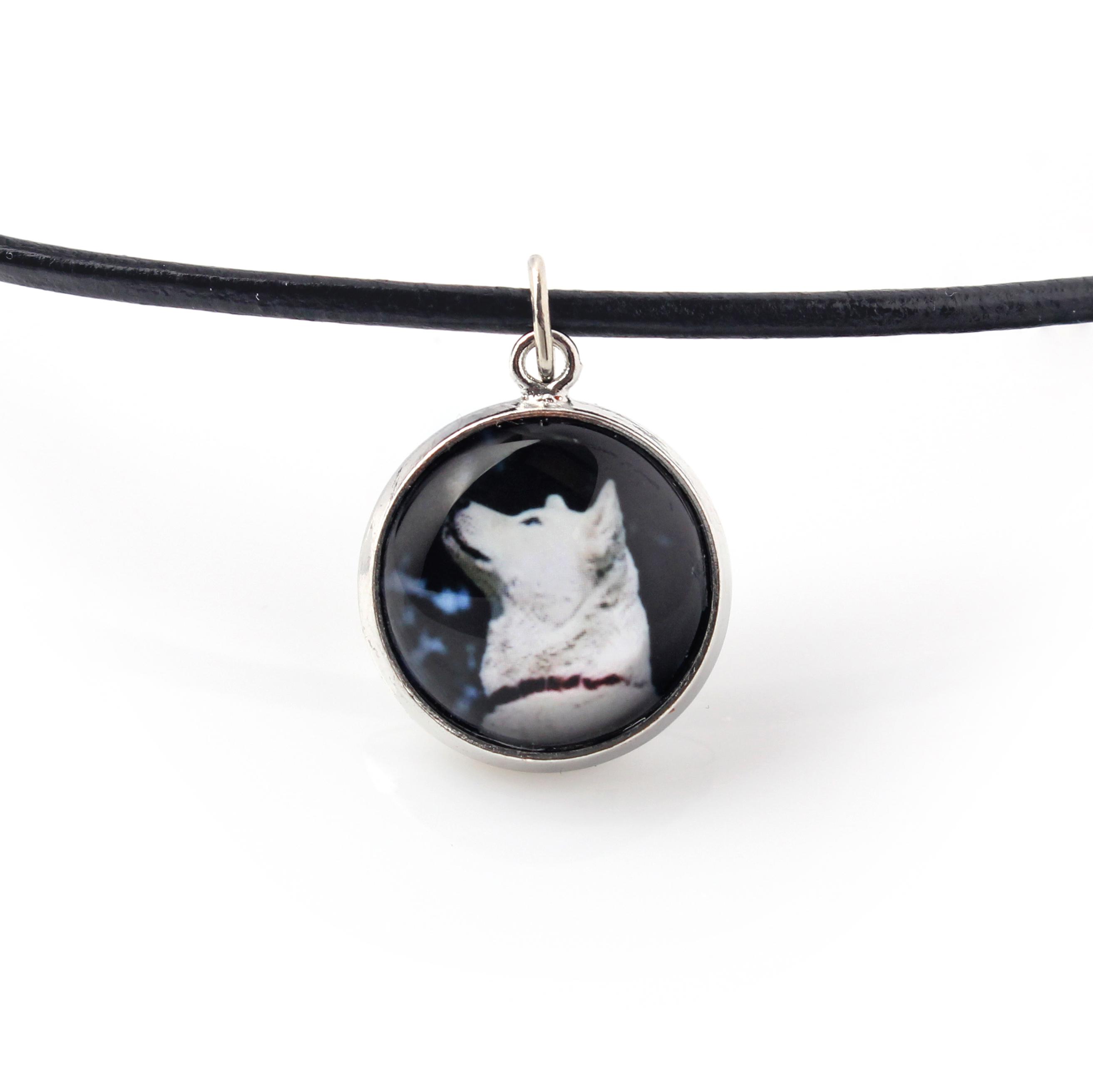 

Akita, Akita Inu - necklace pendant with your photo, handmade, handcrafted jewelry by Art-Dog brand срібний