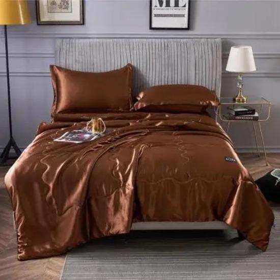 New High-quality Silk Summer Quilt Soft and Comfortable High-end Air Conditioner Solid Color Summer Thin Quilt