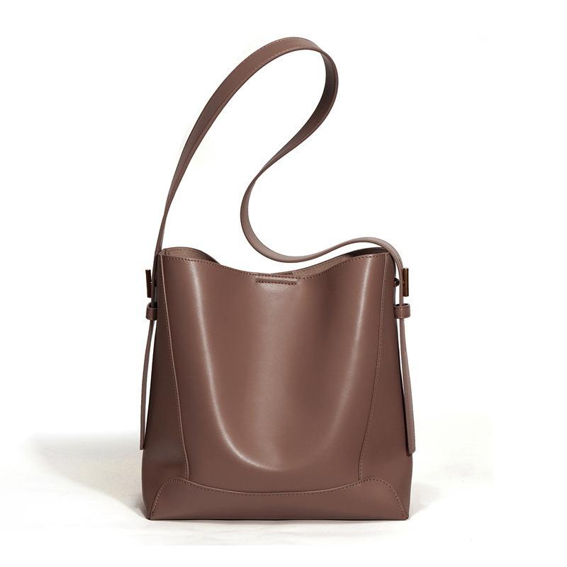 Leather Bucket Bag High-end Fashion Shoulder Messenger Bag Large Capacity Leather Women's Bag Commuter Tote Bag Women
