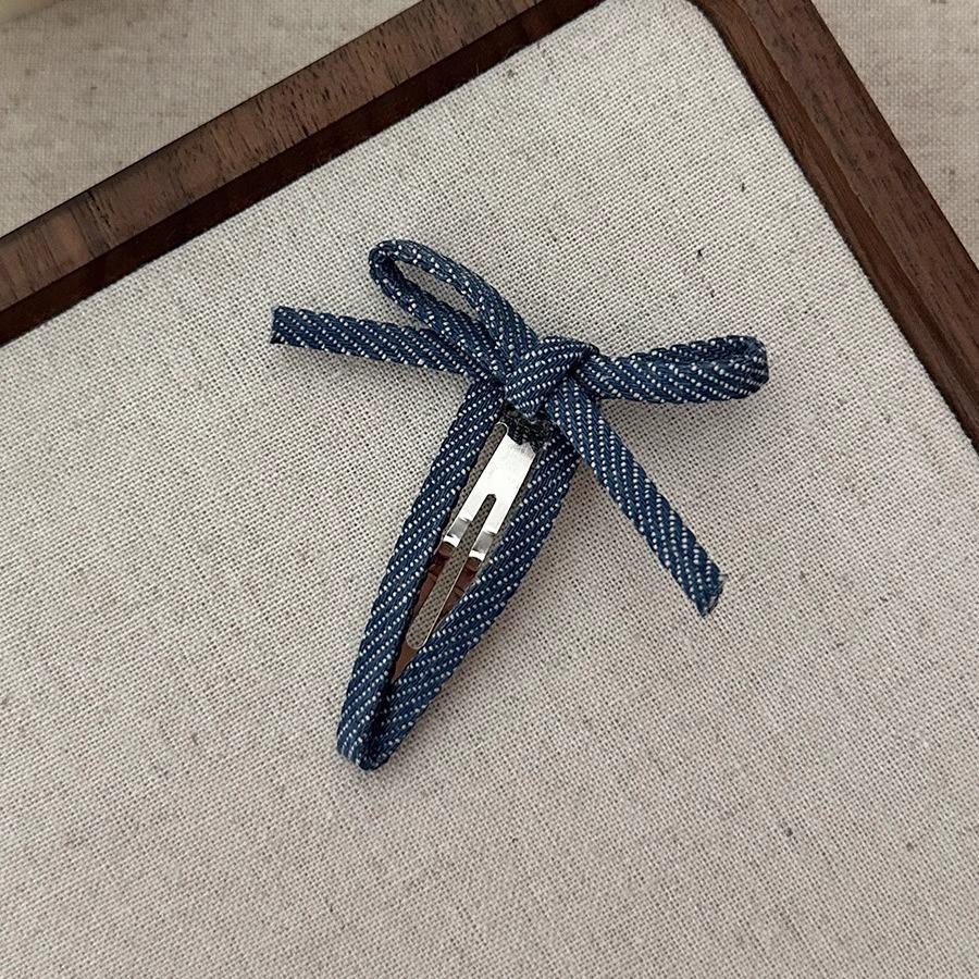 

4pcs cute denim bow hair clip,two color of blue are available,suitable for daily outing, party and all seasons,Versatile Styling