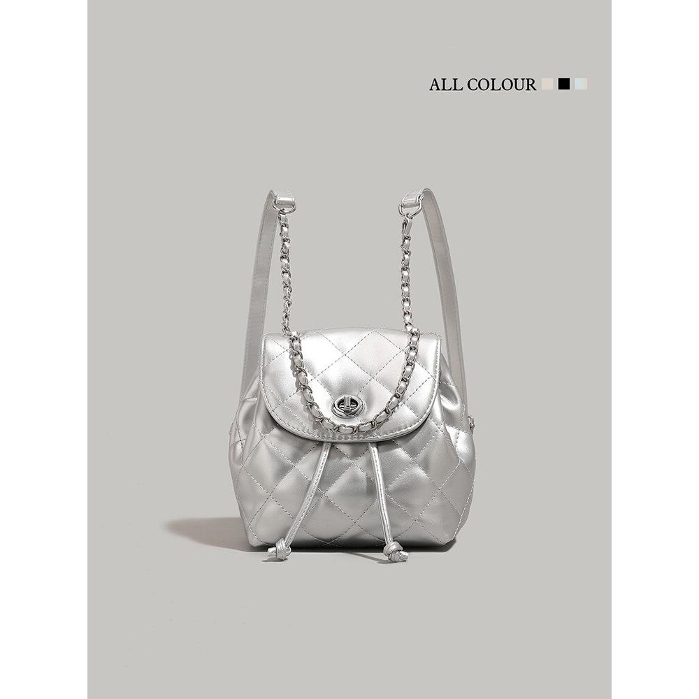 Korean niche bag women's 2025 summer new Xiaoxiangfeng diamond chain portable backpack travel commuter bag backpack