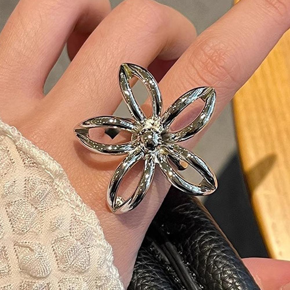 

Exaggerated Open Ring Open Adjustable Women Ring Creative Hollow Flower Ring Special Occasion серебряный