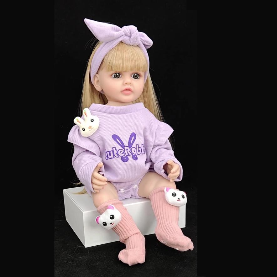 55 cm 22 zoll Lebensechte Reborn Baby Mädchen Puppe Weiche Silikon Lange Braune Haare Realistische Prinzessin Kleinkind Bebe Geburtstag Geschenk