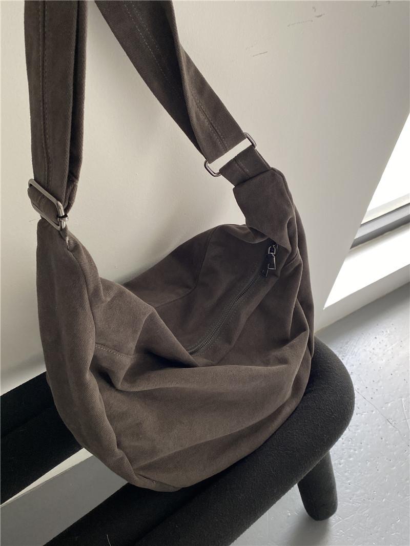 

Autumn and Winter Japanese Style Korean Style Single Shoulder Dumpling Bag, Casual Large Capacity Bag, Versatile New Women s Bag, Crossbody Bag сірий колір