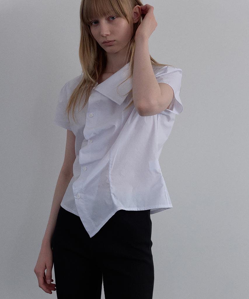 Unessin Asymmetrical Shirred Blouse_Ivory