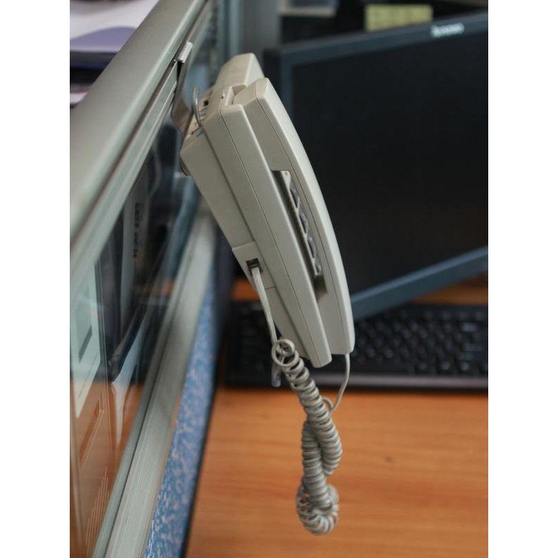 

Экран Слот Нижний Подвесной Шов Подвеска для Телефона Фиксированный Телефонный Кронштейн Перегородка Офисный Стол Розетка Шов Крючок для Телефона из Нержавеющей Стали Default