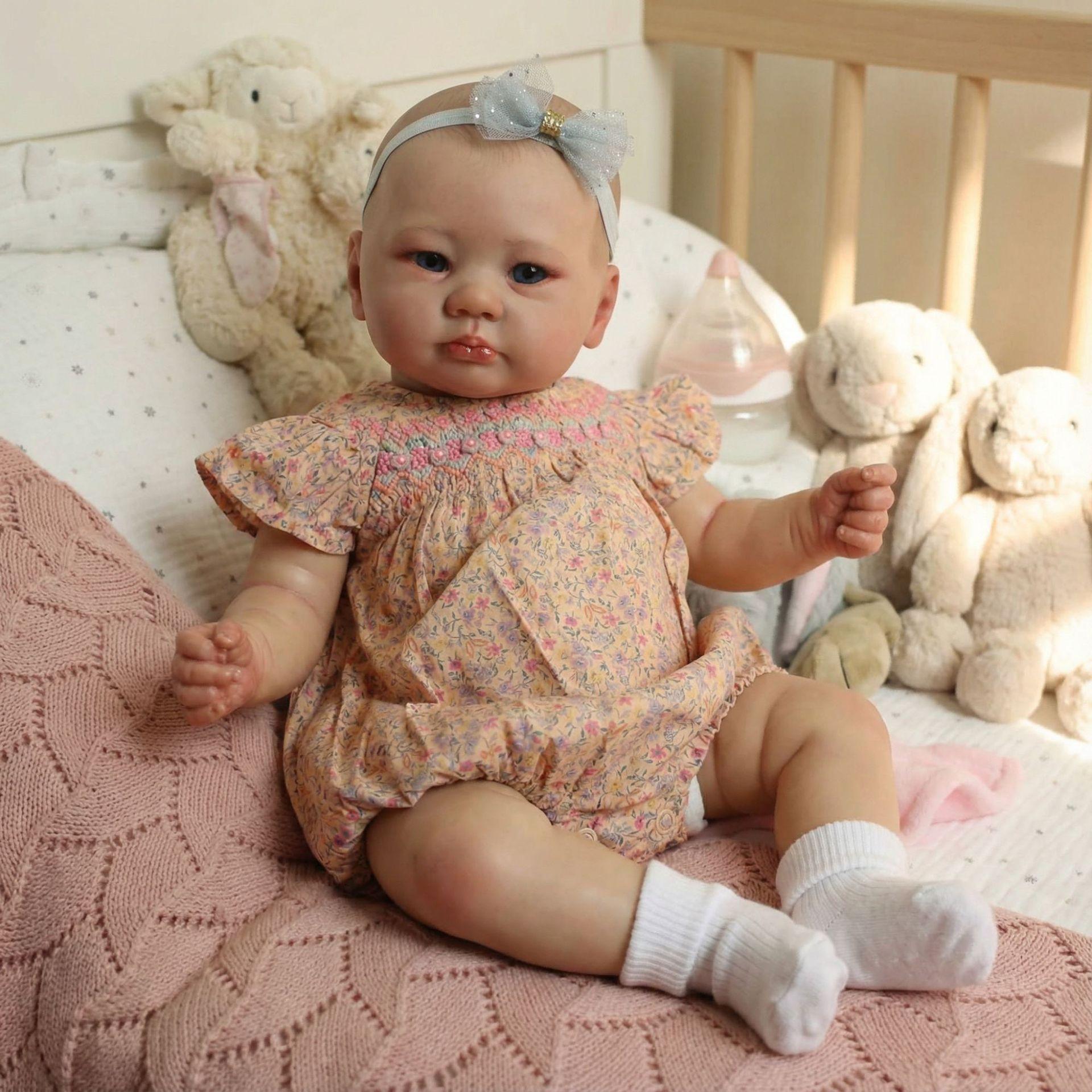 

Cute 19 Inch Simulation Dolls Lali Soft Cotton Stuffed Cloth Body Rebirth Doll Wear Short Sleeve Floral Romper Alive Bebe Reborn Doll Kid Holiday Gift cloth body