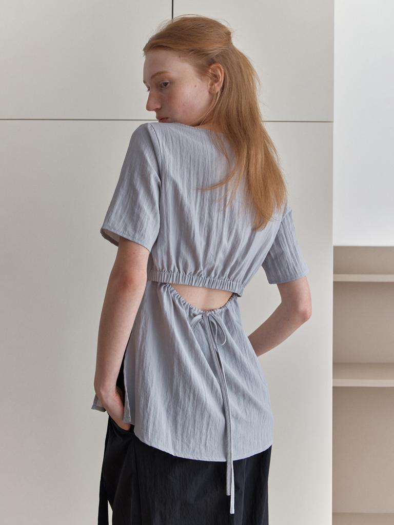 Elssibeui Back Cut-Out Blouse Top_Light Gray