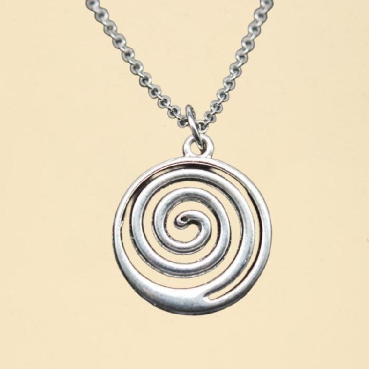 Eye Catching Pendant Necklace Unique Swirl Pendant Clavicle Chain Adjustable