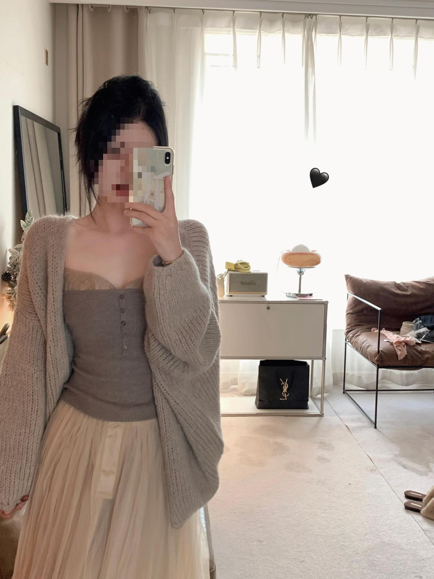 

Корейский кардиган из мягкого трикотажа свободного кроя - Стиль ранней осени 2025 для женщин M (suggested 95-105 jin)