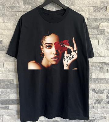 Rare FKA Twigs Signed Short Sleeve T Shirt All Size S To 5XL AR1499 Unisex T-Shirt
