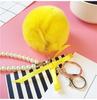 Auto Damen Handtasche Schlüsselanhänger Mode Perlenkette Kristallflasche Schleife Pompon Schlüsselanhänger Flauschiger Pompom Schlüsselanhänger Schmuck