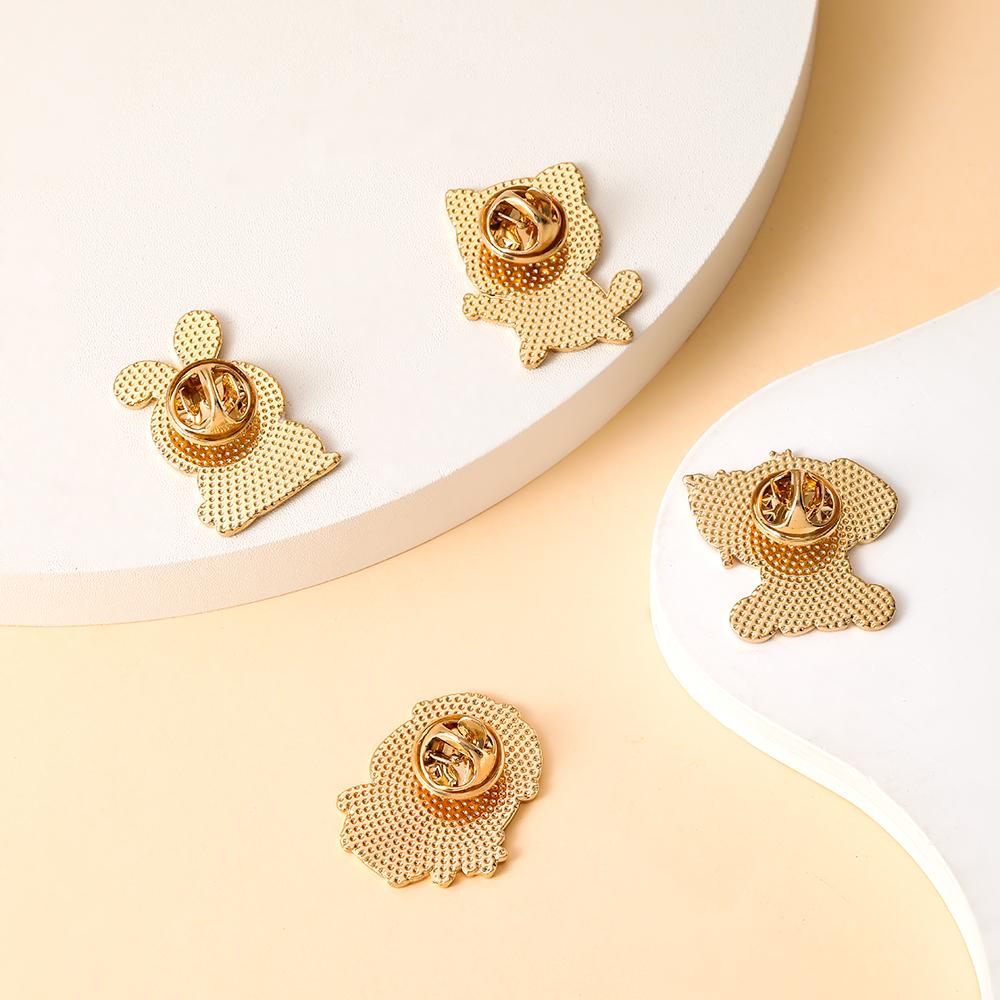 Cute Cartoon Animal Collection Enamel Brooches Penguins Elephants Tigers Cows Rabbits Pins For Clothes Jewelry Decoration