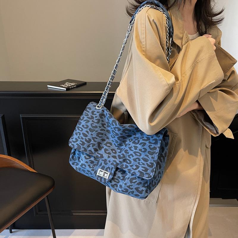 Korean leopard print fashion tote bag new chain underarm shoulder bag large capacity popular messenger bag