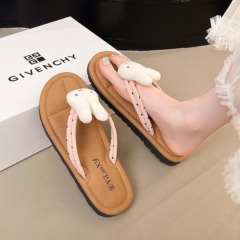 2025 Summer Internet Celebrities with the Same Versatile Casual Herringbone Cool Slippers Cute Cartoon Soft Cute Rabbit Flat Bottom Popular