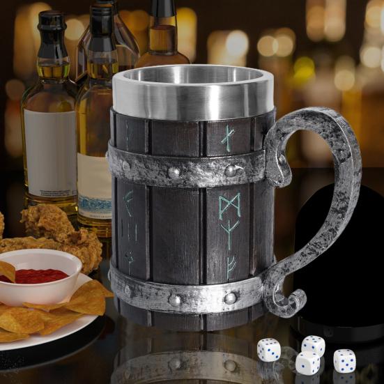 550ml Sudový hrnek s uchem Velkokapacitní Simulovaný dřevěný sud Kreativní pryskyřičný vikingský pivní korbel pro bar