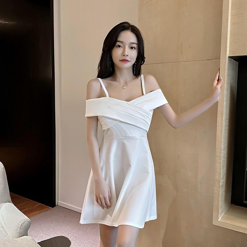 Spice girl style pure desire one-word collar off shoulder waist thin word short skirt design sense cross suspender big swing dress
