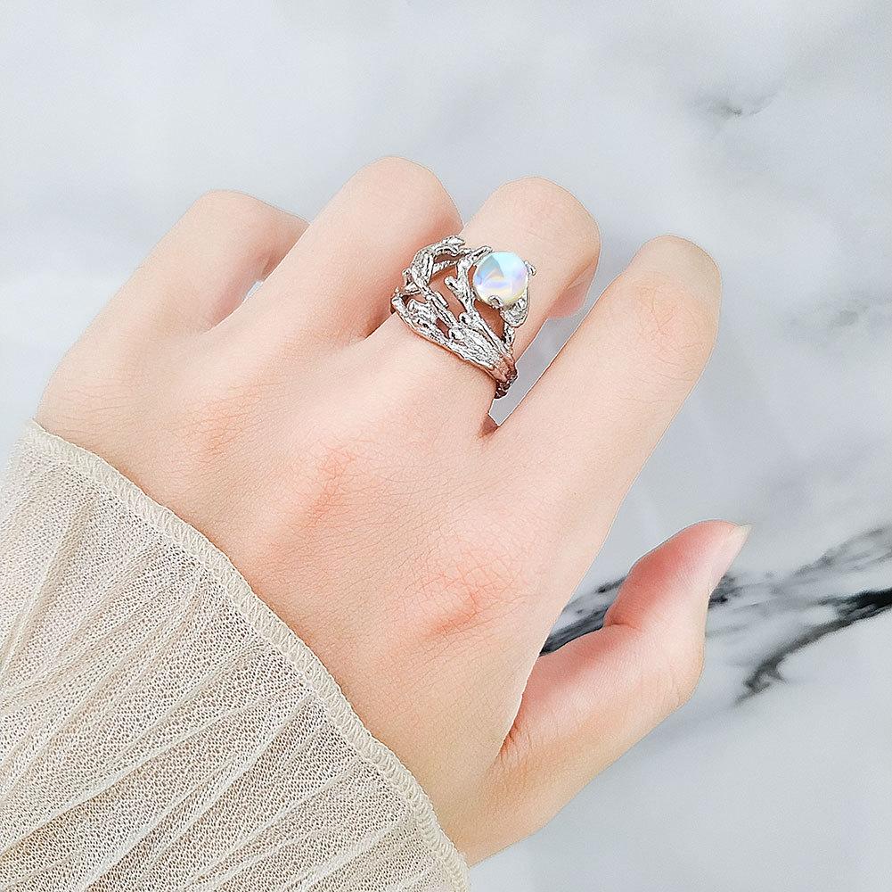 Minimalist Branch Texture Moonstone Ring For Women Unique Nature Inspired Band Elegant Cool Tone Jewelry Gift