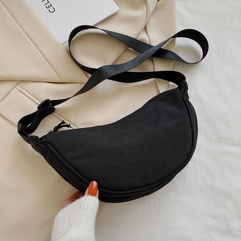 Women's Nylon Crossbody Bag 2023 New Trend Dumpling Bag Lightweight Small Shoulder Bag