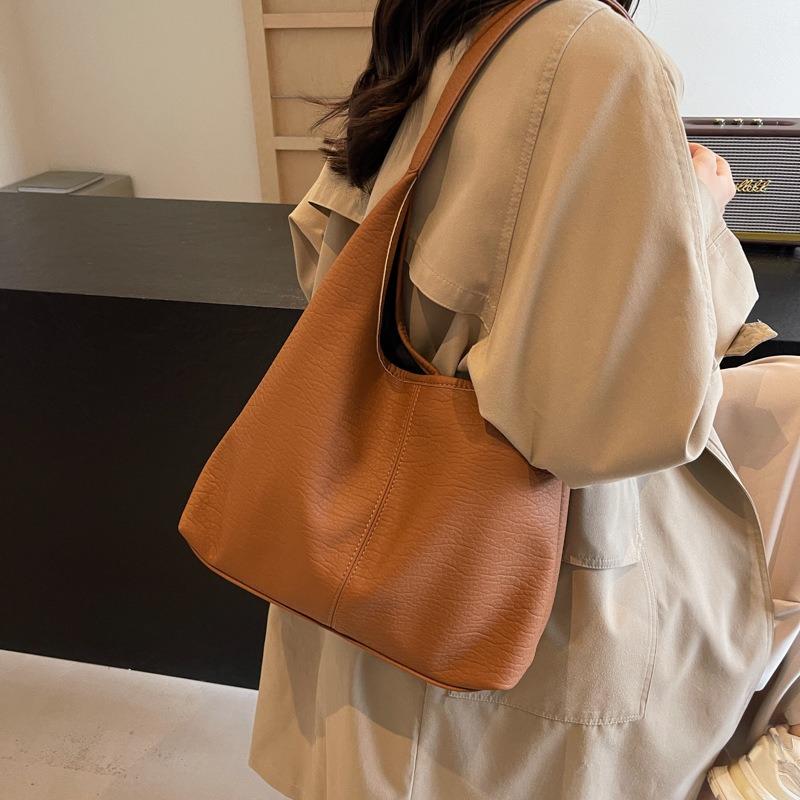 Lazy Wind Large-capacity Tote Bag Autumn New Bag Women's Simple Shoulder Bag Commuter Armpit Bag