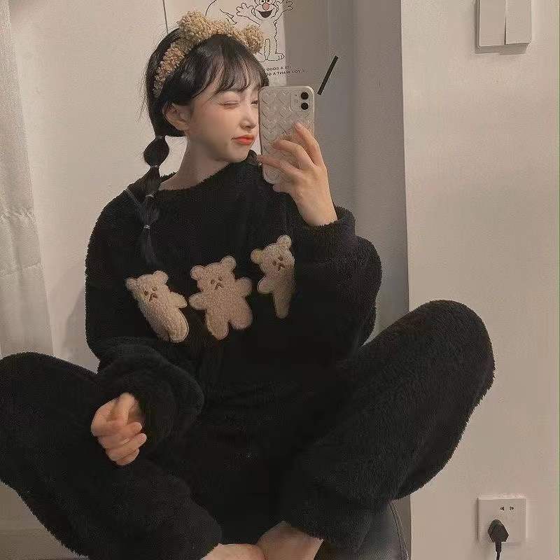 Pigiama in pile di corallo dell'orso simpatico cartone animato da donna Set addensato caldo morbido flanella abbigliamento esterno abbigliamento per la casa Set pantaloni pullover larghi Set