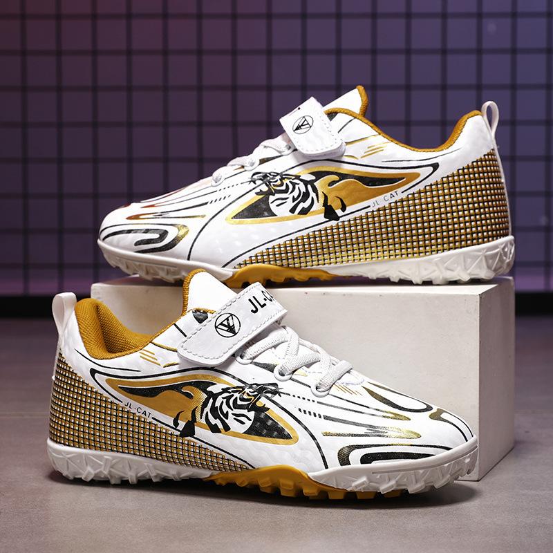 2025 Boys and Girls Students Outdoor Grass Sports Training Shoes Full Leather Surface Middle-sized Children Children Broken Nail Football Shoes
