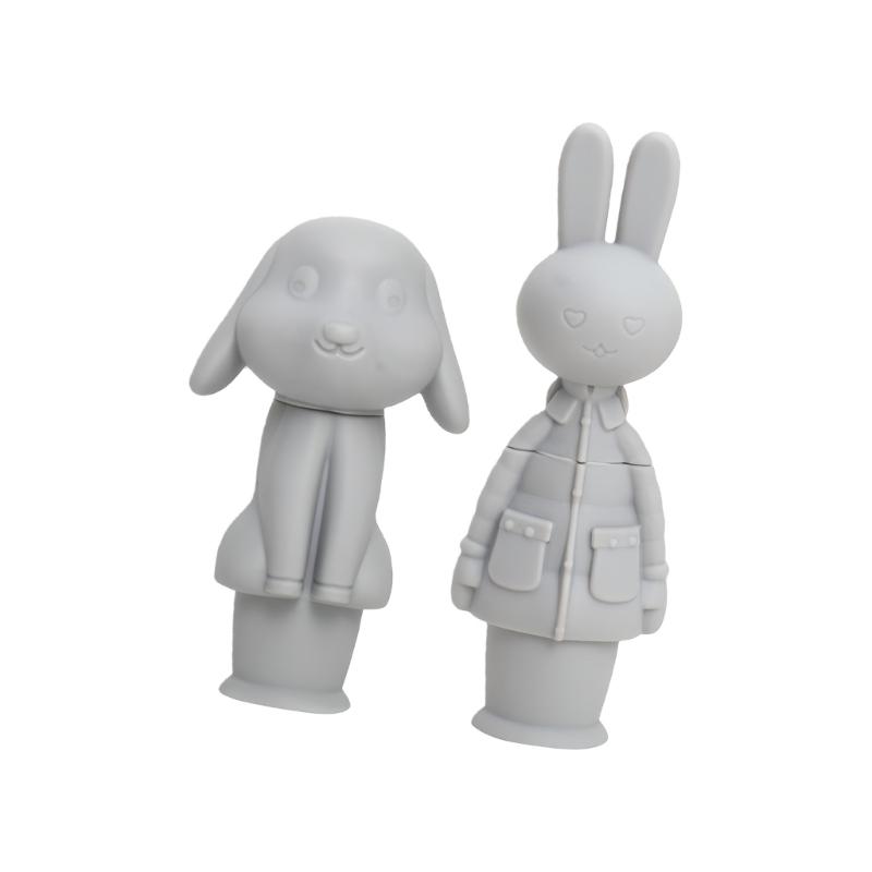 Pack of 2 Silicone Wine Bottle Stoppers with Cartoon Animal Design Bottle Plug for Reliable Sealing in Various Use