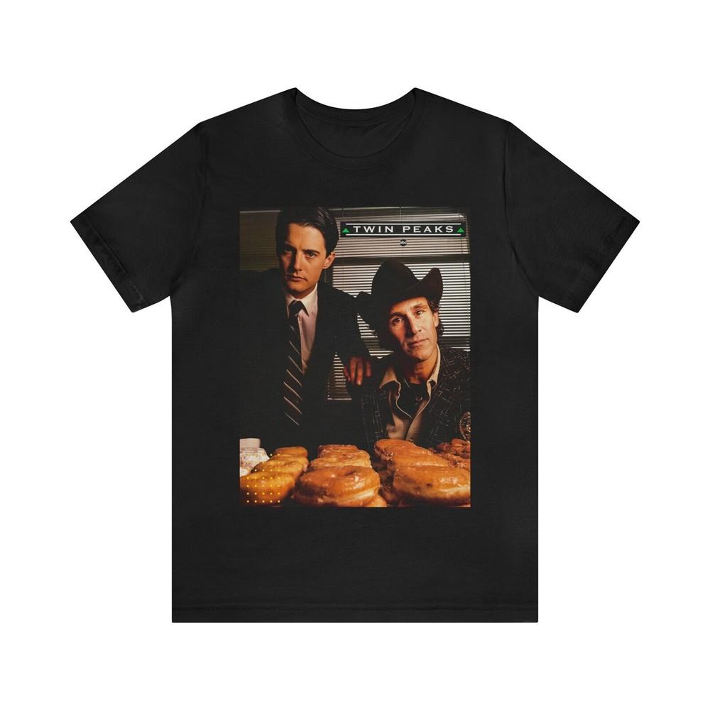

Twin Peaks ABC Promo StillAgent CooperSheriff Truman Unisex T-Shirt XXL