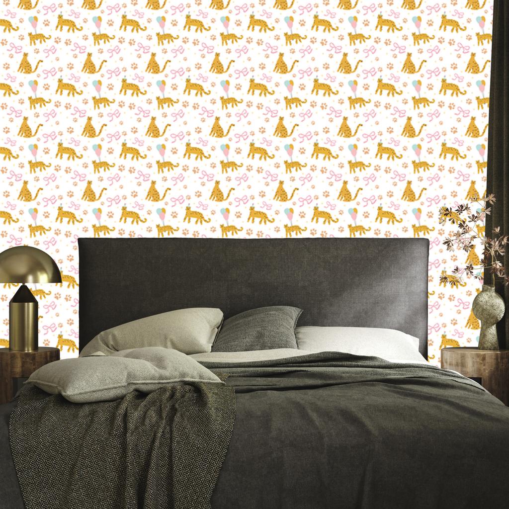 Leopard Wallpaper White, Cream and Gold for Living Room and Bedroom 50x1000