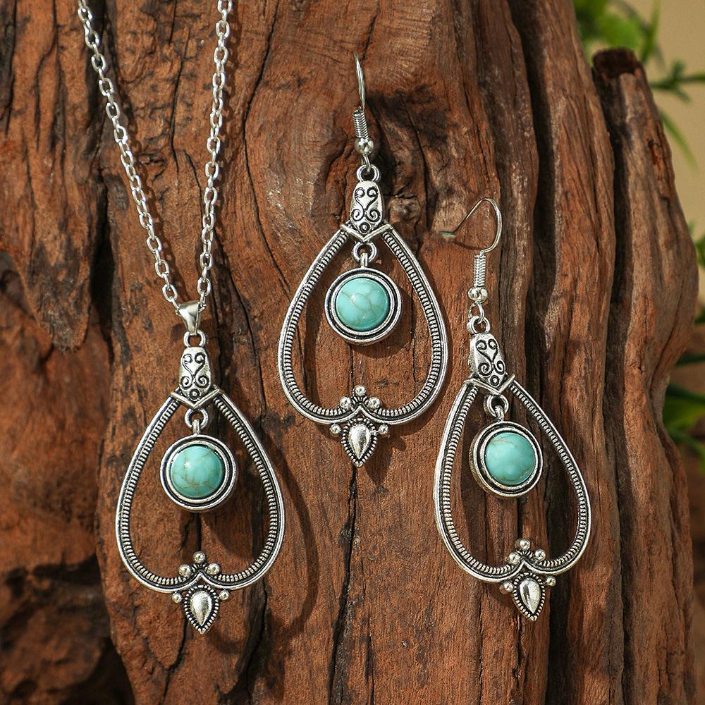 Personalized Earrings Retro Bohemian Peach Heart Hollow Round Turquoise Earrings Earrings