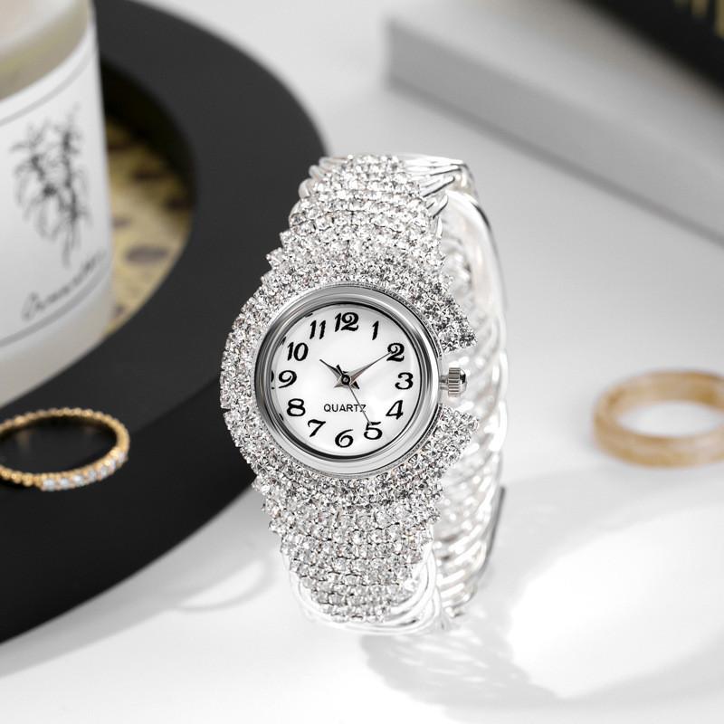 Moderne Damen-Quarzuhr mit Voll-Diamant-Akzenten für Freizeit und Büro