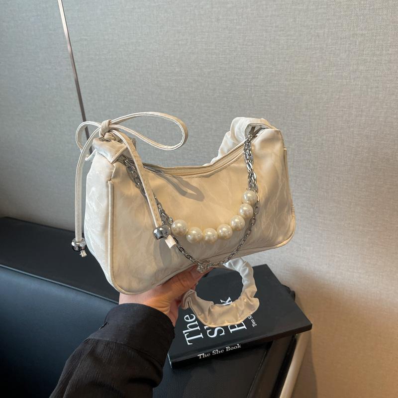 High-Value Pleated Underarm Bag Women'S Summer Shoulder Messenger Bag Fashion Pearl Chain Baguette Bag