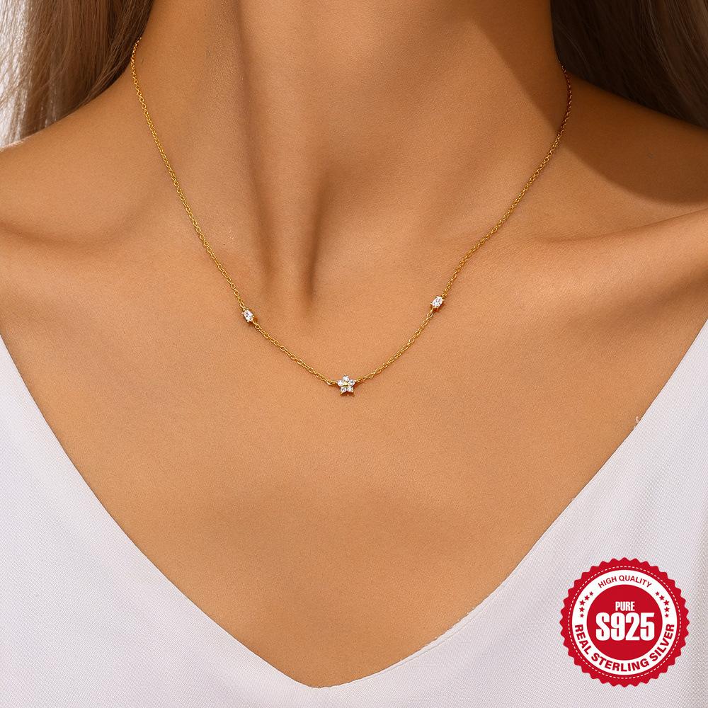 Light Luxury S925 Sterling Silver Simple Wind Exquisite Dazzling Five-Petaled Flower Star Elements Stacked Collarbone Chain Woman
