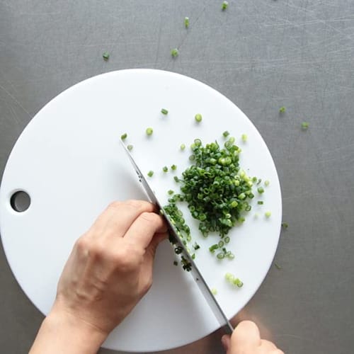 Harumi Kurihara Round Cutting Board (Small) Navy