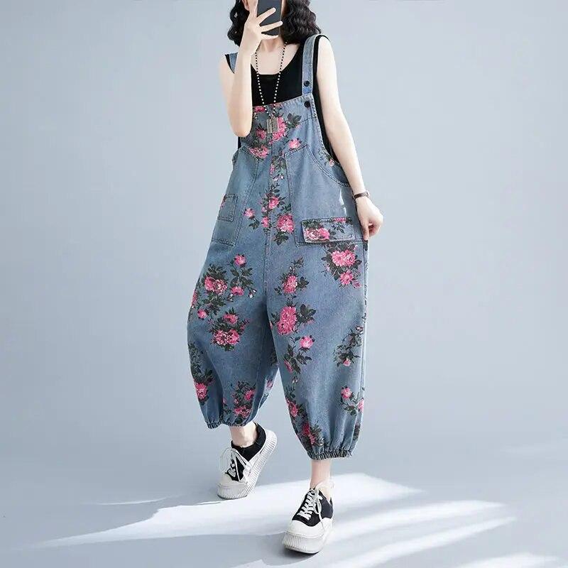 Pantaloni cu bretele din denim de marime pentru femei, largi, ocazional, la modă, versatil, imprimat, cu lanternă artistică, salopetă de blugi
