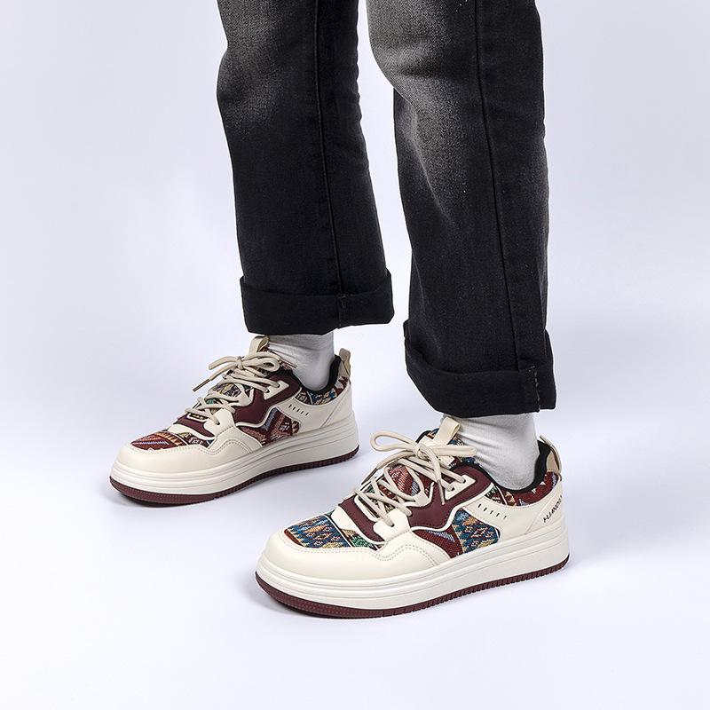 Global lightweight breathable board shoes men's ZHQ-ZL9016 spring versatile trendy shoes design sense popular embroidery sneakers