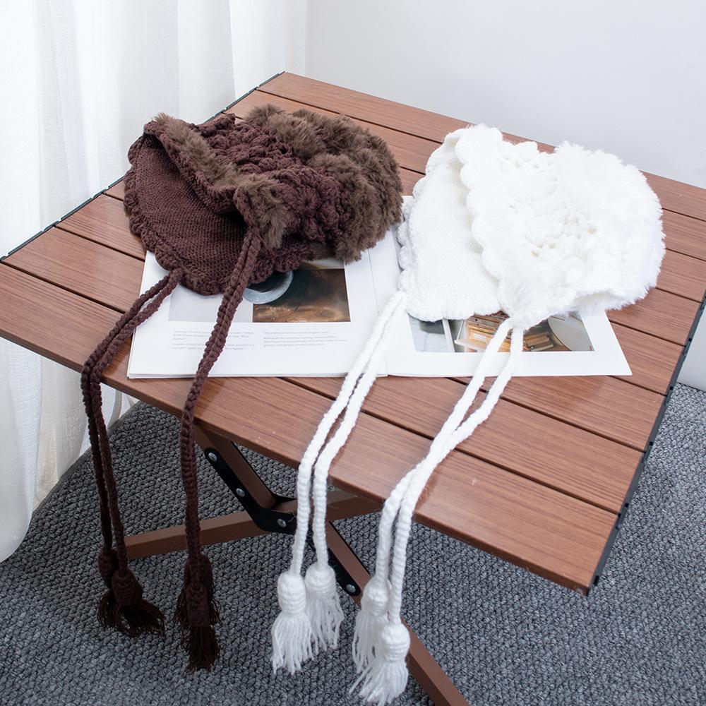 Internet Celebrity Fashion Retro Crochet Plush Woven Fur Hat Women Autumn and Winter Flowers Outdoor Photo Travel Hat