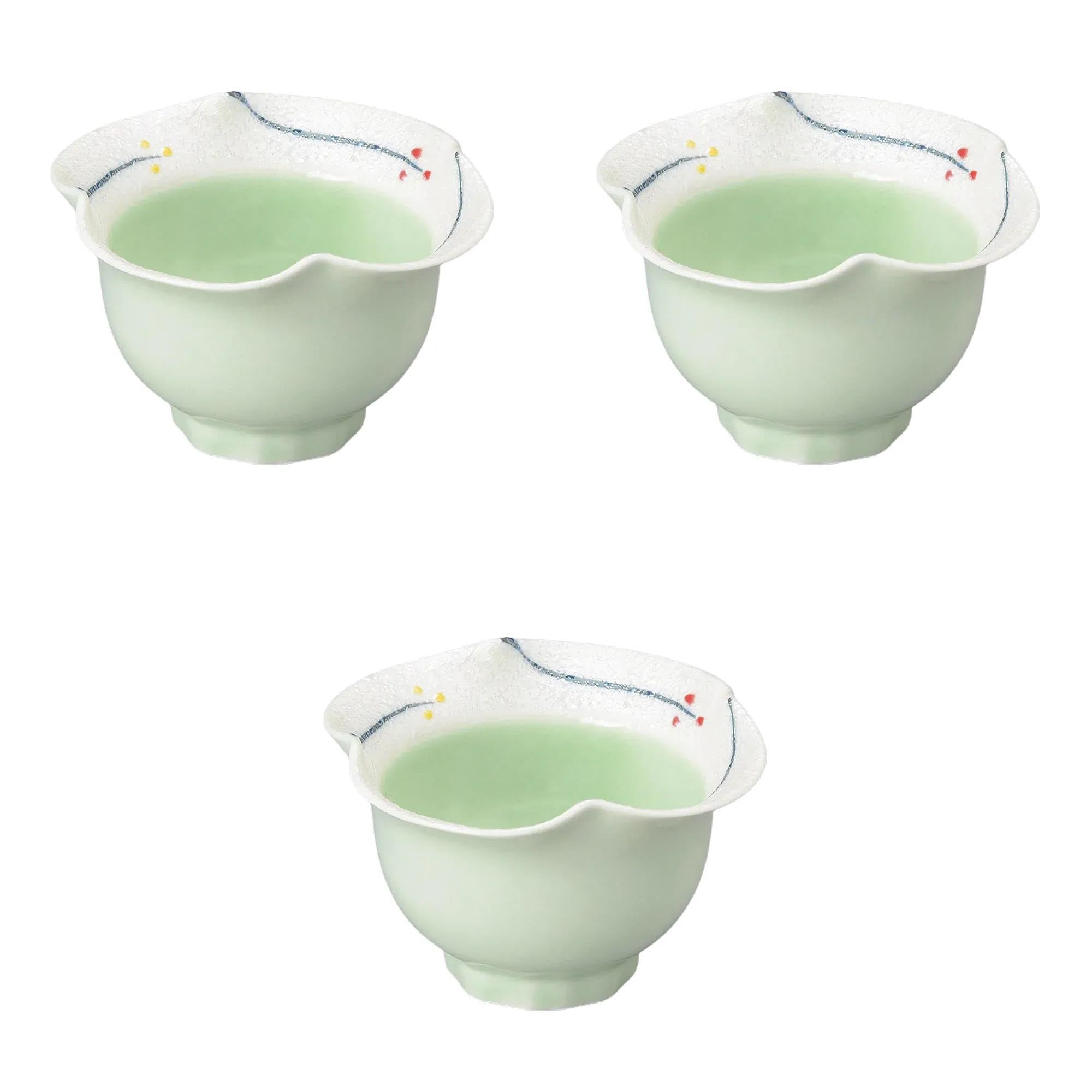 

Set of 3 Small Flower Lustre Small and Medium Plates x Arita Ware Small Plates Setomonohonpo Flower-Edged (Green) [8.5 5cm]