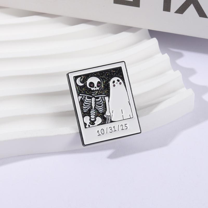 Halloween Selfie Enamel Pins Custom Skeleton Boo Ghost Photo Brooches Lapel Badges Funny Jewelry Gift for Kids Friends