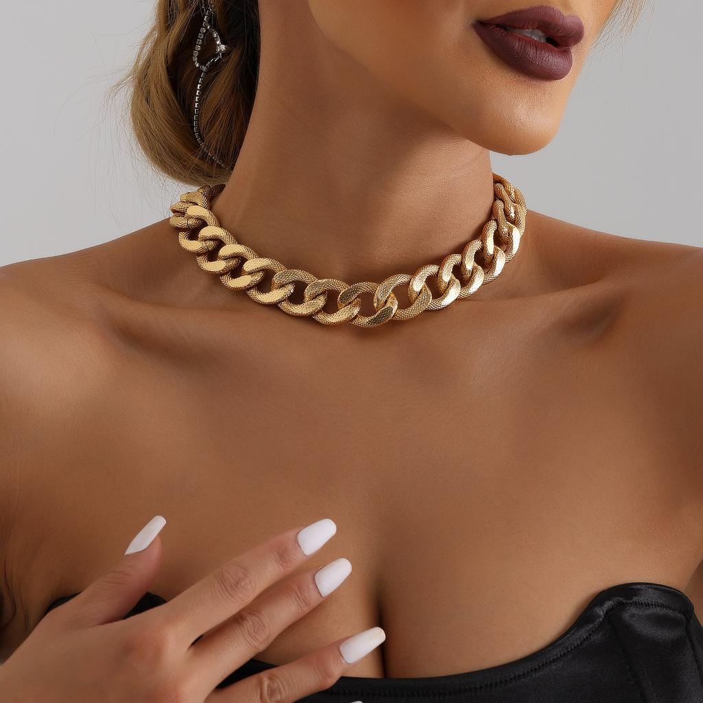 Accessories, Geometric Exaggerated Thick Aluminum Chain Single-Layer Necklace Female, Trendy Cool Twist Matte Chain Choker