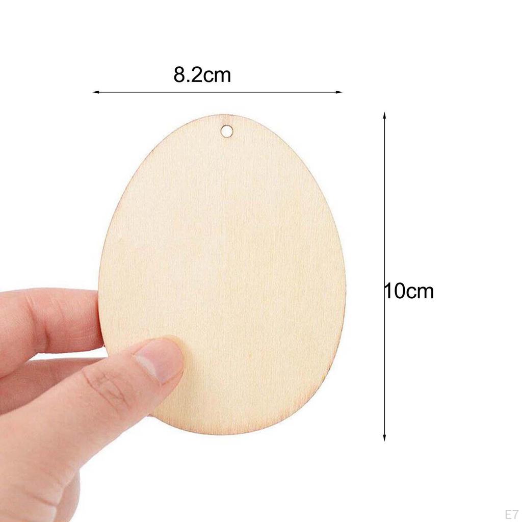 Bunte hängende Holz-Ostereier-Dekorationen