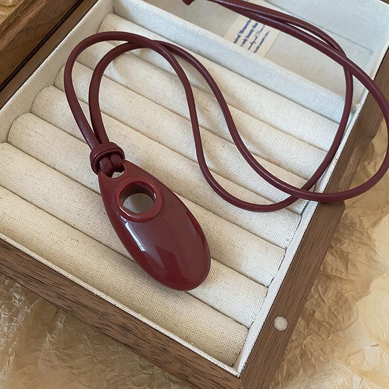 South Korean Niche Burgundy Lambskin Necklace with Sunflower Heart Pendant