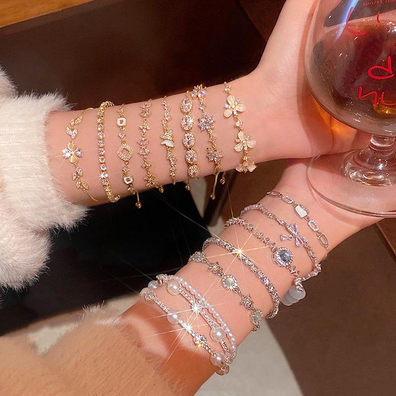 Ultra-shiny Bracelet - Stylish and Luxurious High-end Crystal Pendant Jewelry for Girls