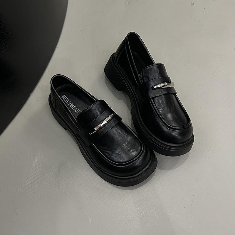 

Retro high-end small leather shoes in the autumn of 2025, new lazy one-pedal loafers, British style thick-heeled single shoes 35 чёрный