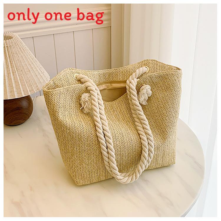 Large Capacity Straw Shoulder Bag With Synthetic Leather Lining For Women