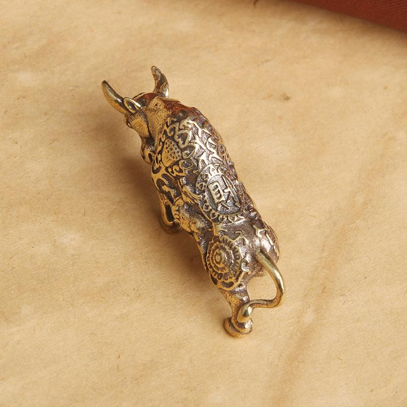 

Car Decoration Miniature Ornaments Retro Brass Bull Sculpture Feng Shui Office Desk Rich Cow Decor Creative Small Gifts 1PC