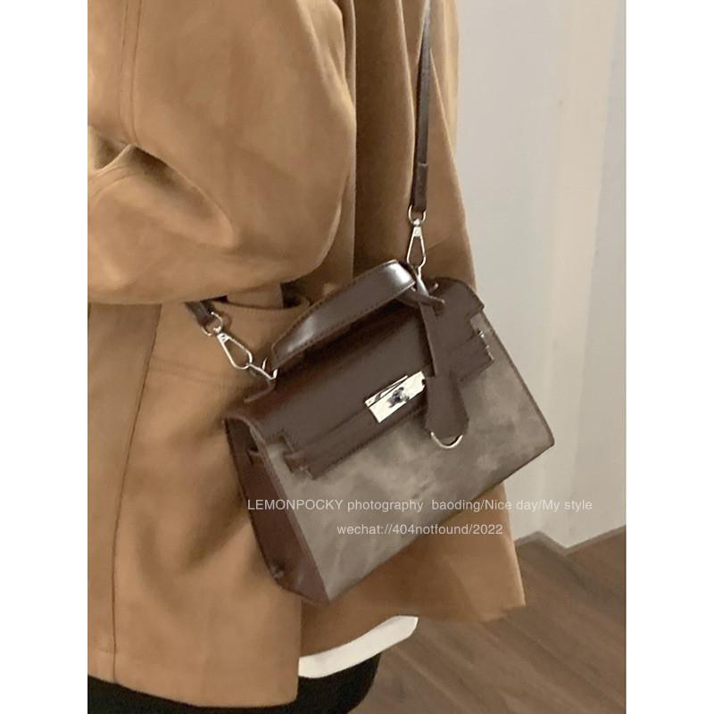 IELGY Retro High-End Handbag Fashionable All-Match One-Shoulder Messenger Small Square Bag