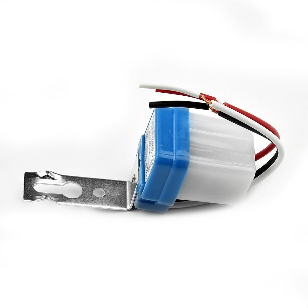 AC 220V 10A Photo Controller Automatic Street Light Sensor Switch with Delay for Lighting Control In Schools and Parks